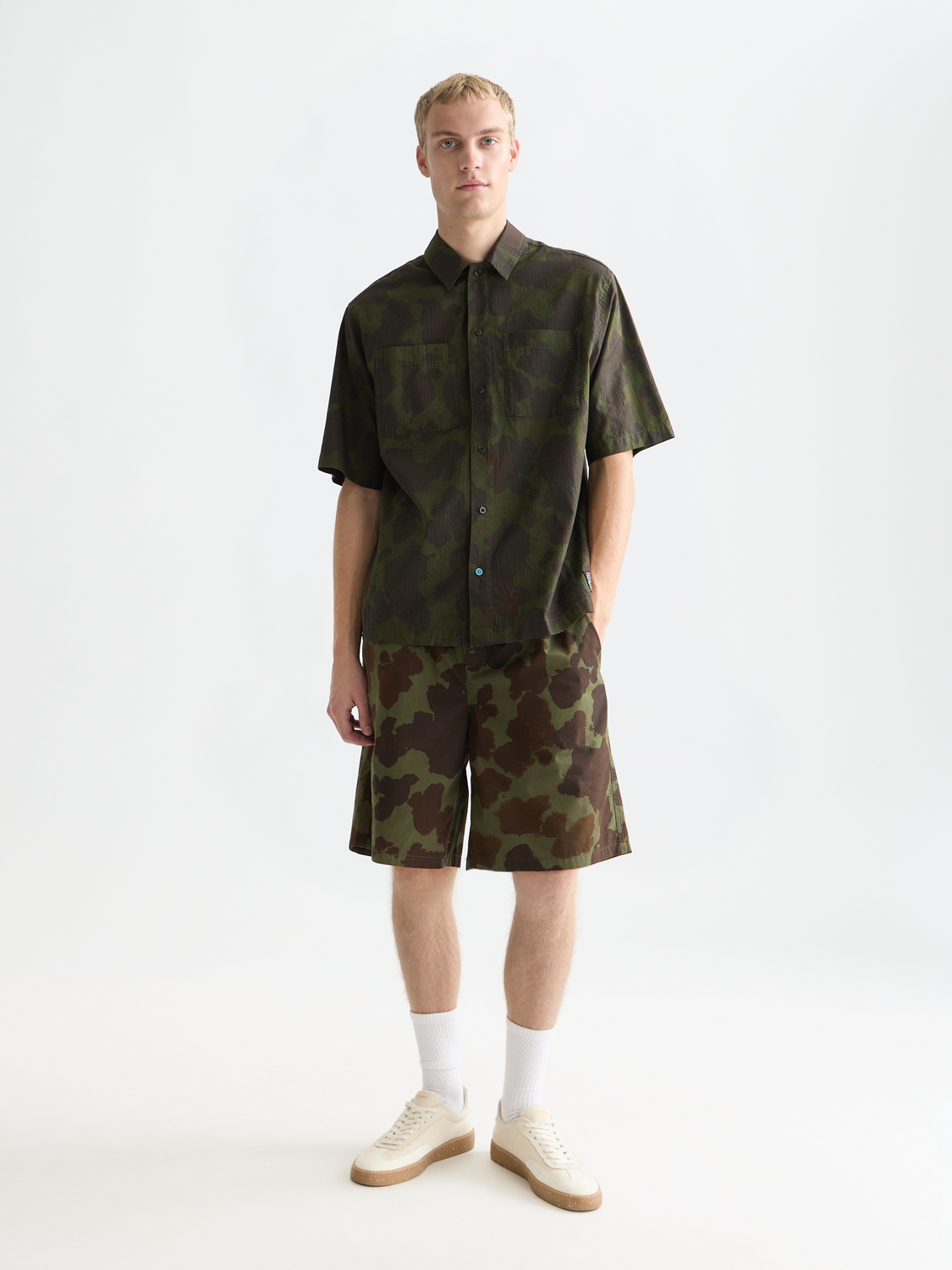 Printed relaxed-fit short-sleeved shirt