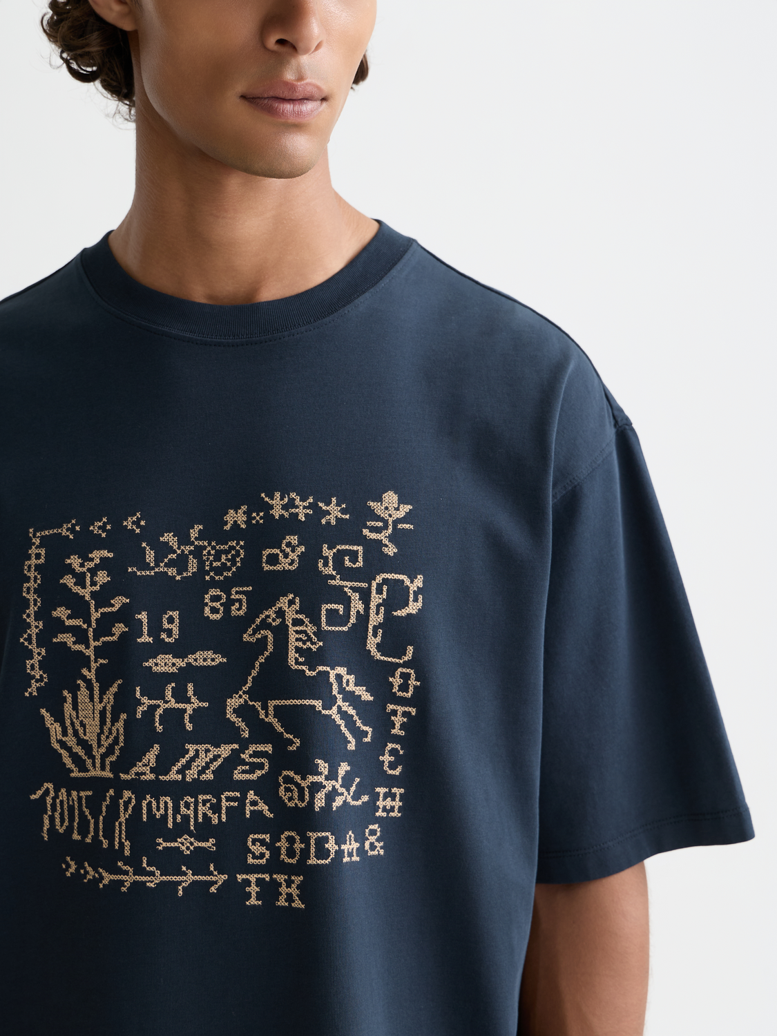 Cross-stitched artwork t-shirt - Scotch & Soda AU