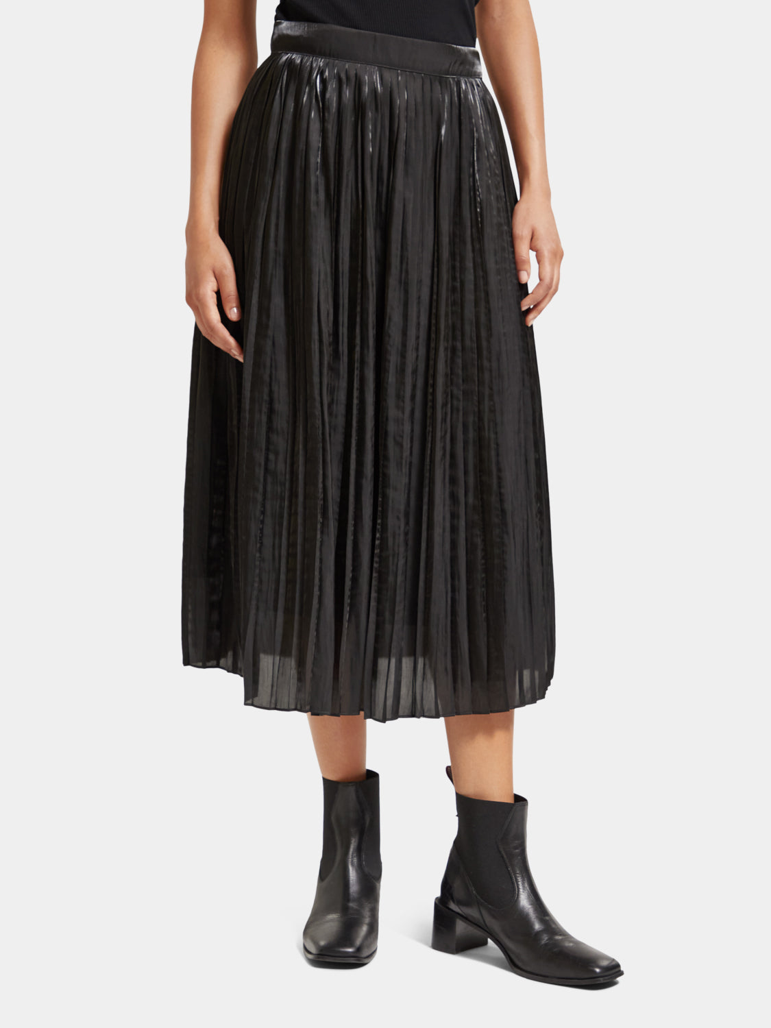 Pleated high rise maxi skirt