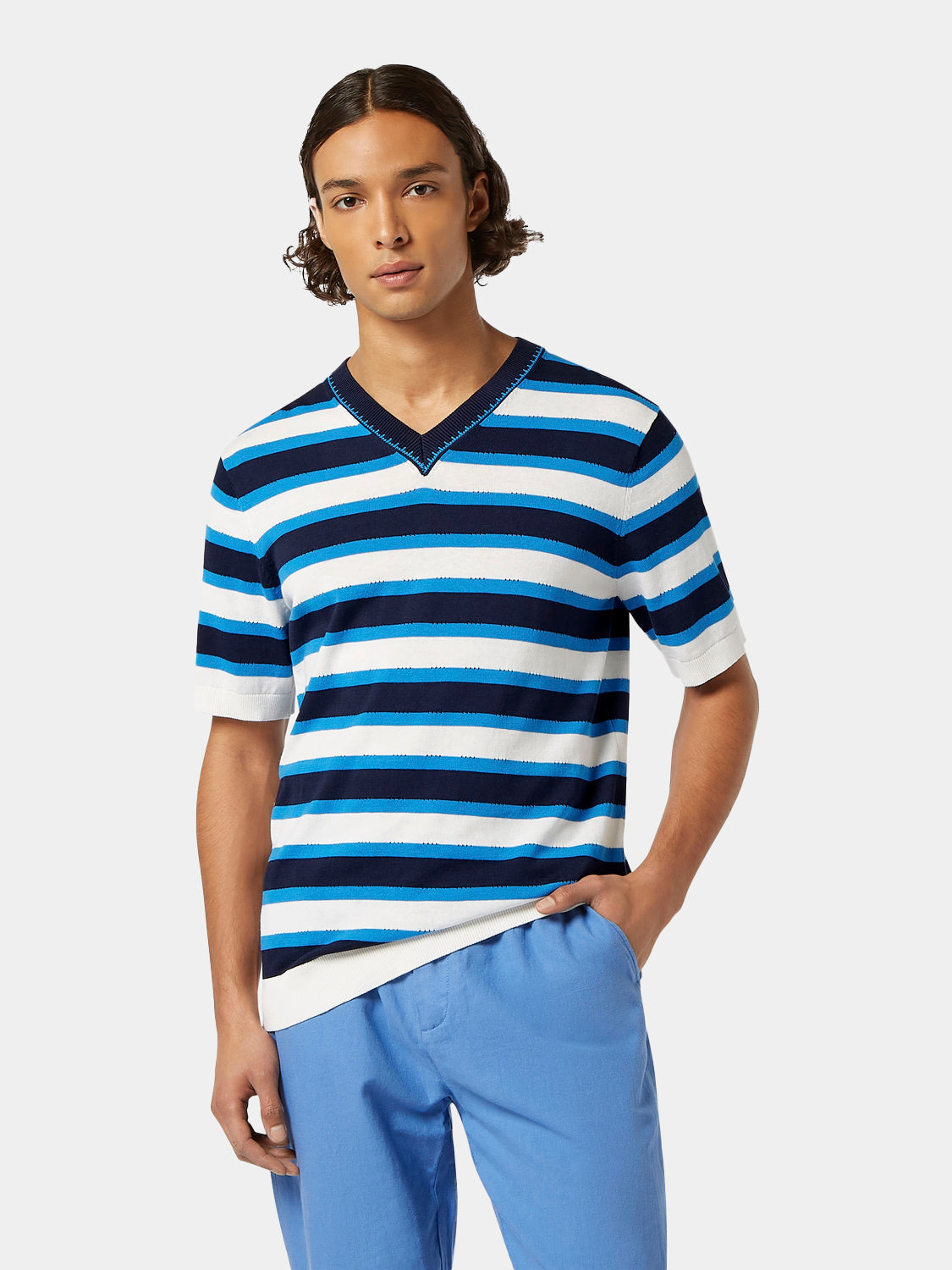 Knitted v-neck t-shirt