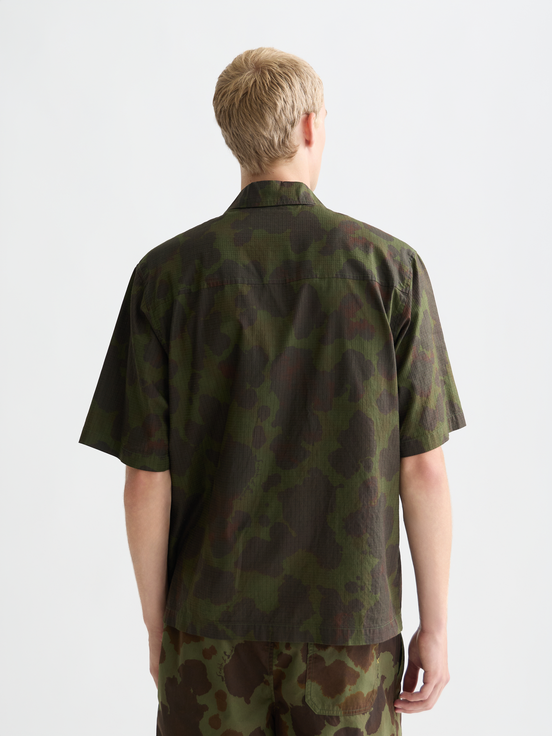 Printed relaxed-fit short-sleeved shirt