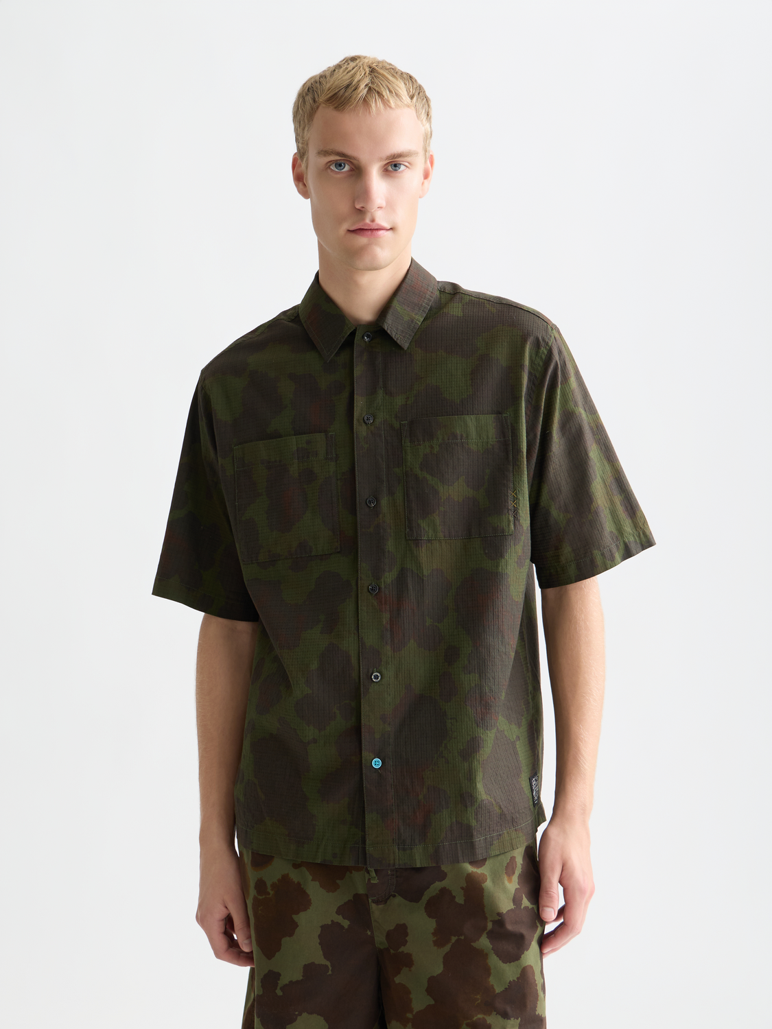 Printed relaxed-fit short-sleeved shirt
