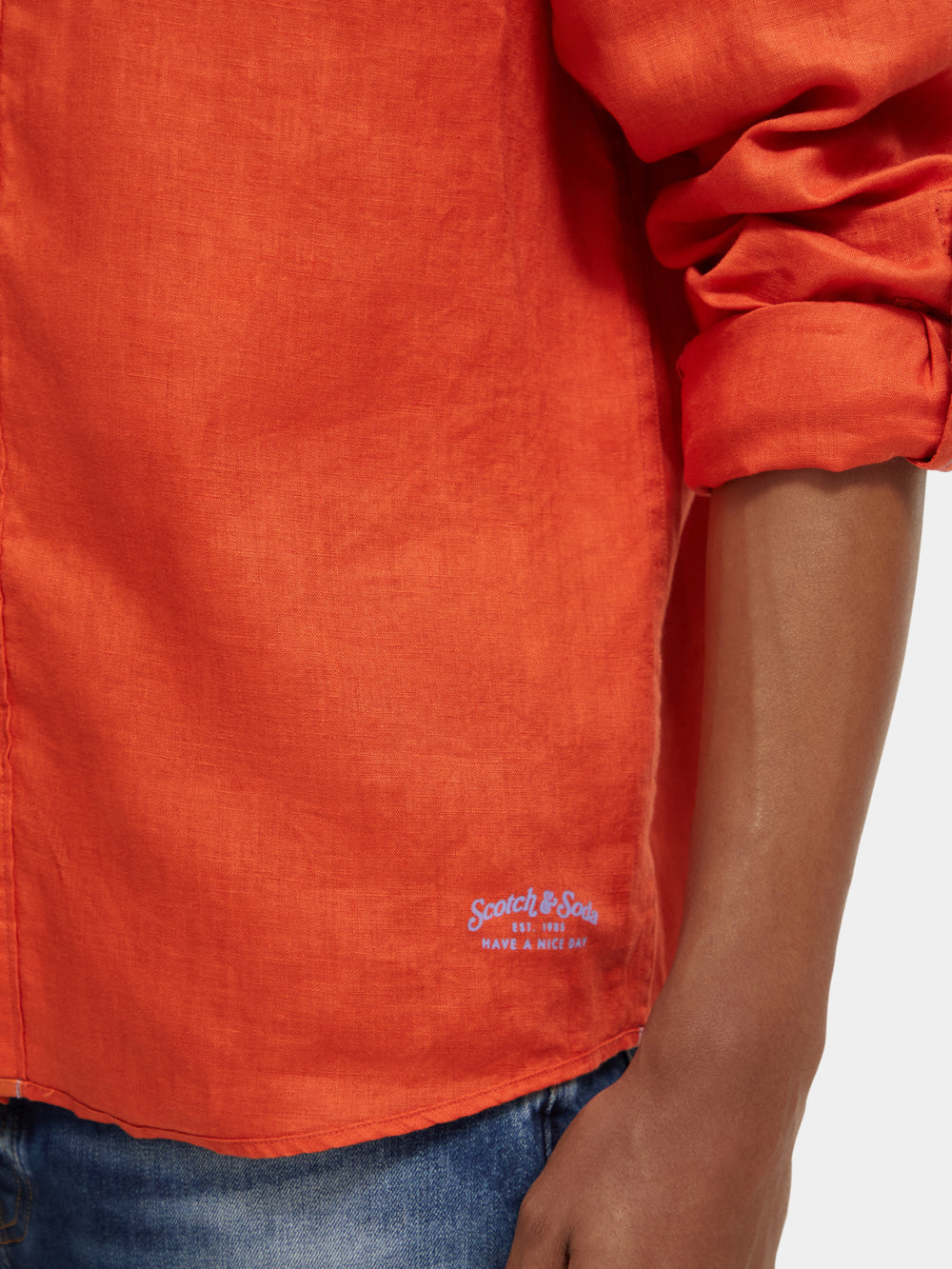 Slim-fit linen shirt with sleeve adjustments - Scotch & Soda AU