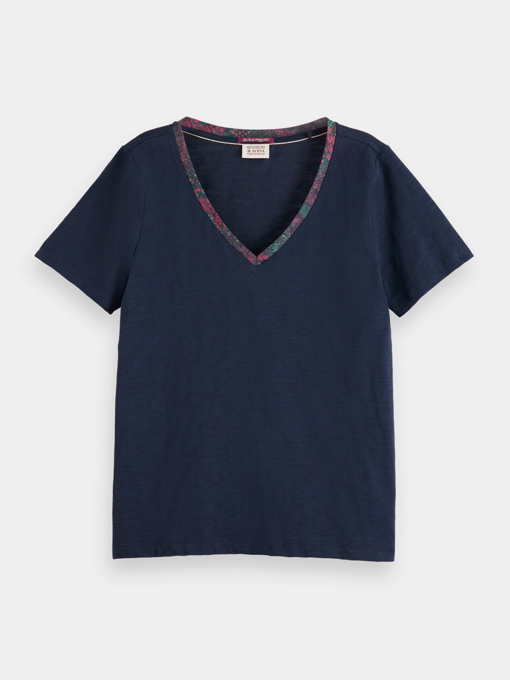 Contrast neckline v-neck t-shirt - Scotch & Soda AU