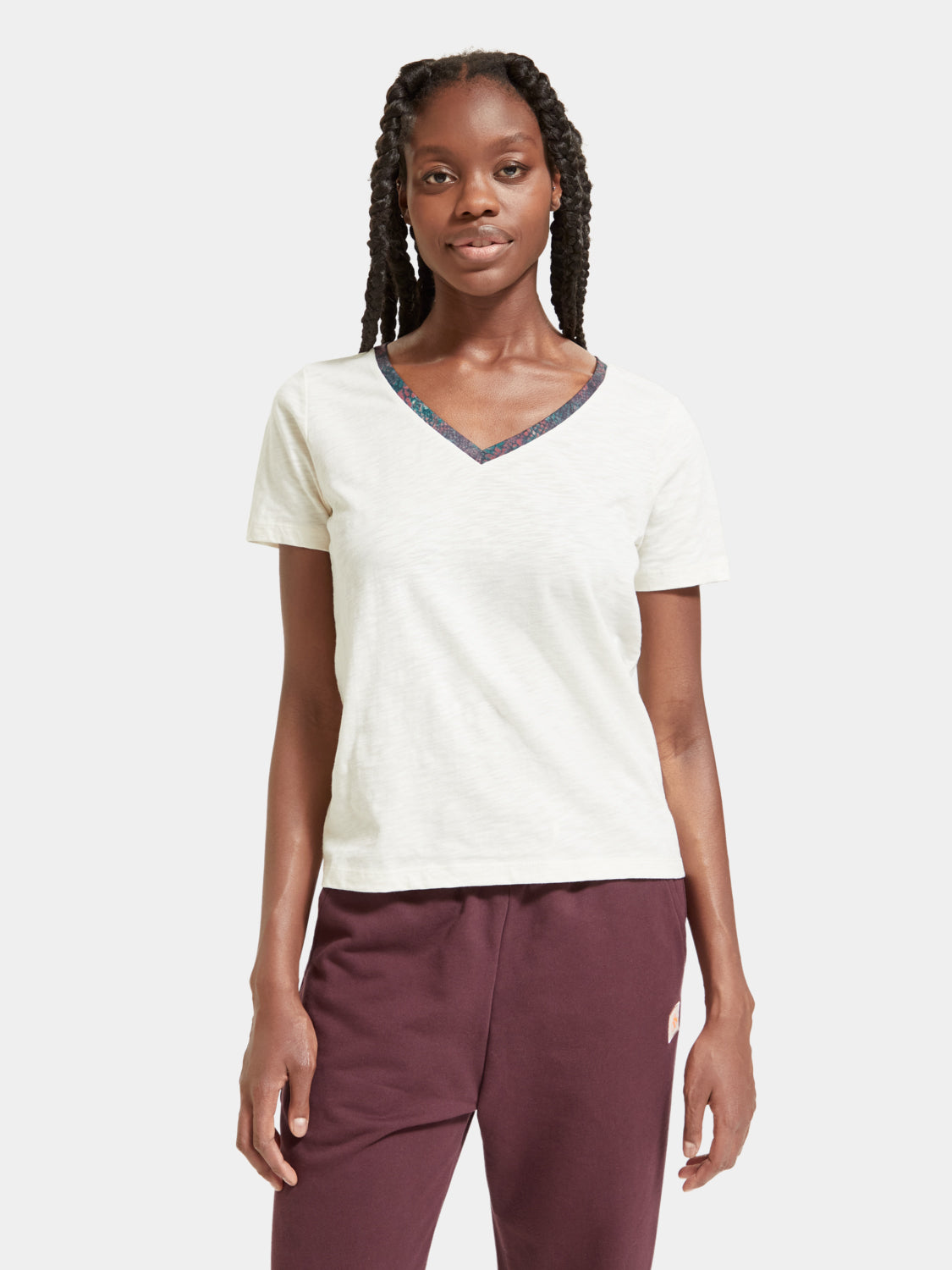 Contrast neckline v-neck t-shirt - Scotch & Soda AU