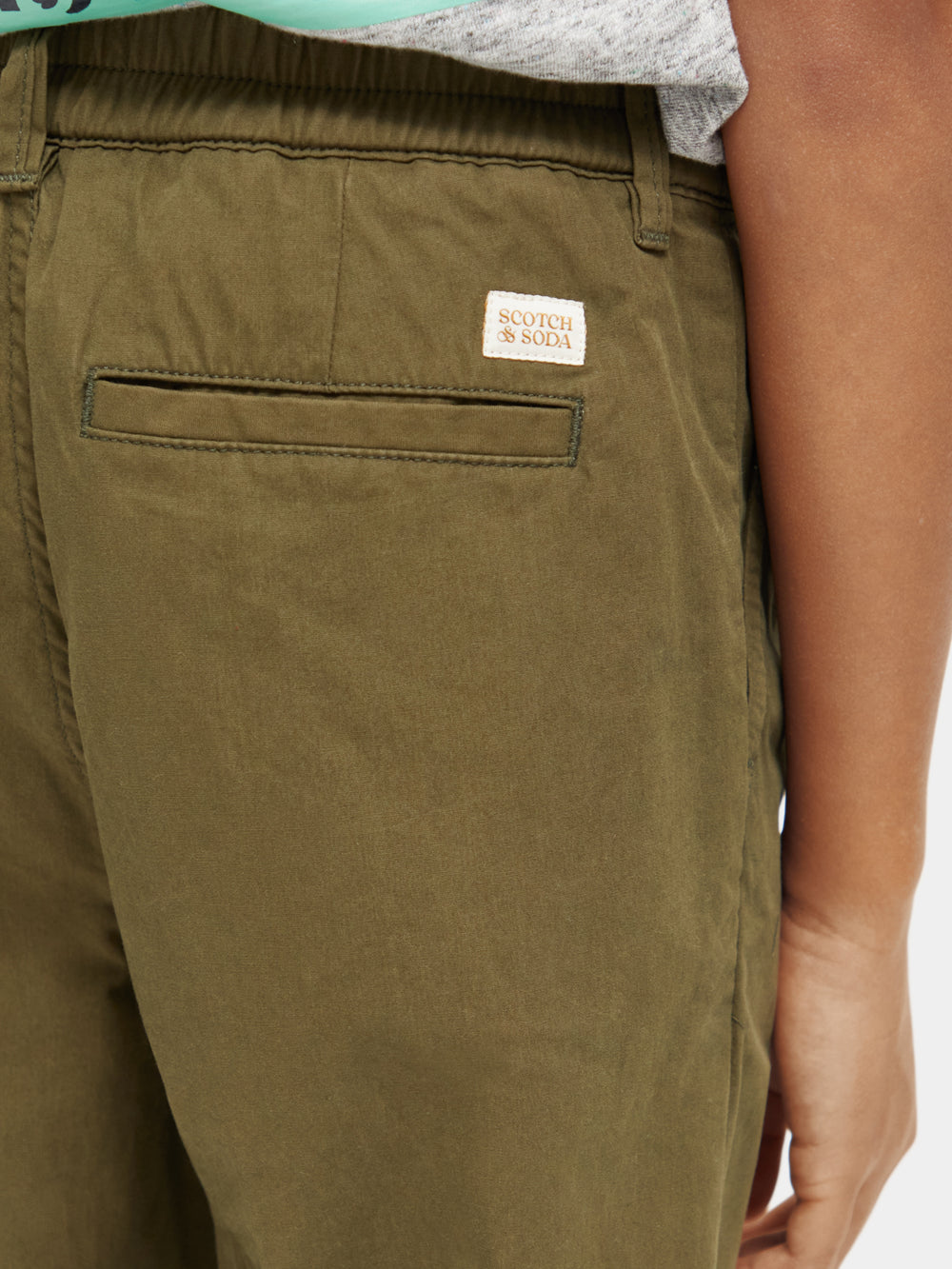 Kids - Loose-tapered fit pleated chino - Scotch & Soda AU