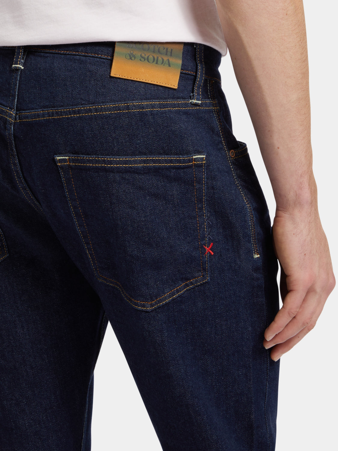 Zee straight-fit jeans - Scotch & Soda AU