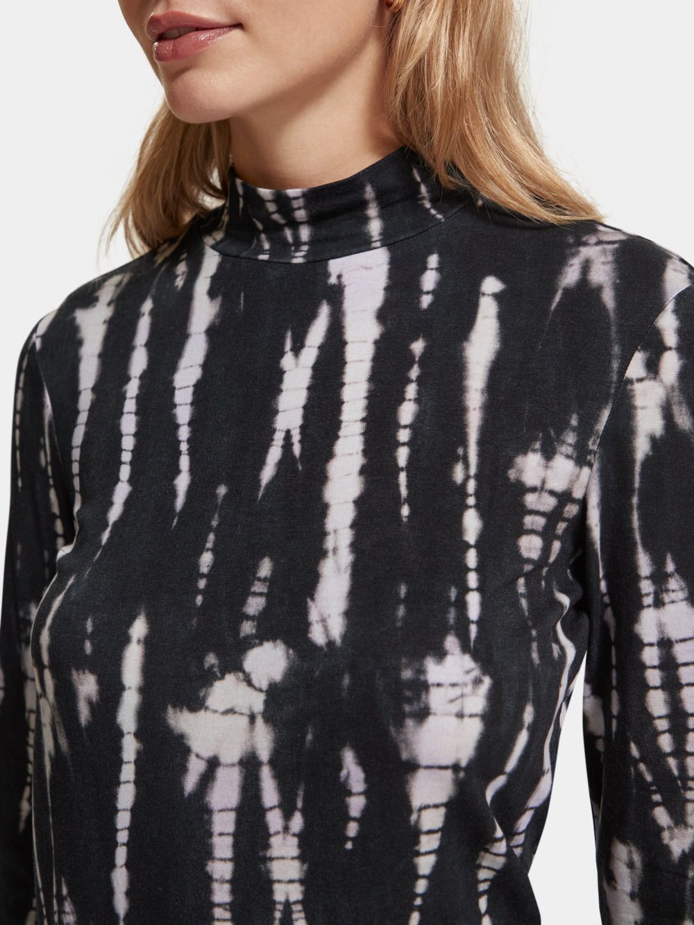 Printed long-sleeved mock neck top - Scotch & Soda AU