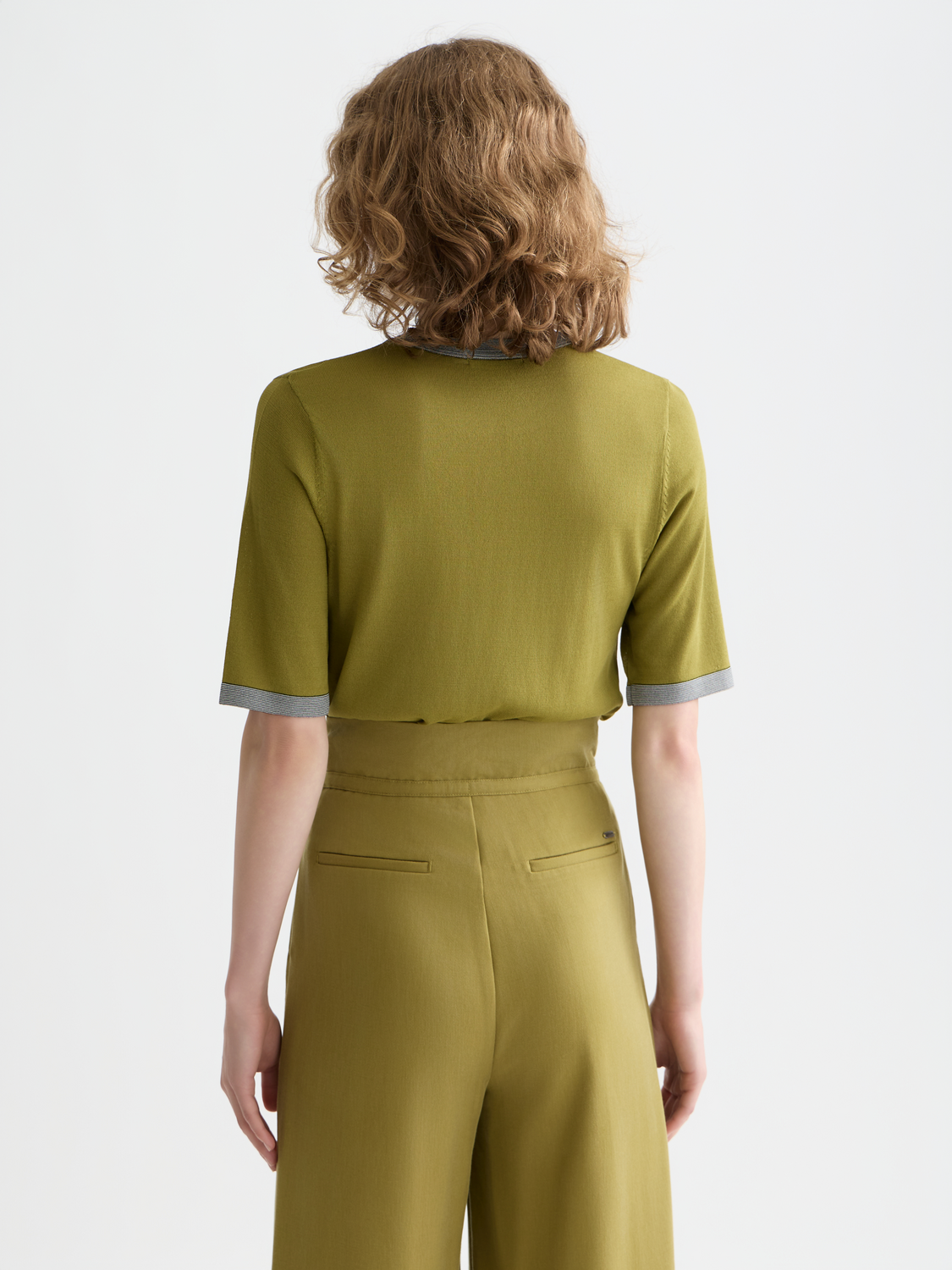 Short-sleeved pullover