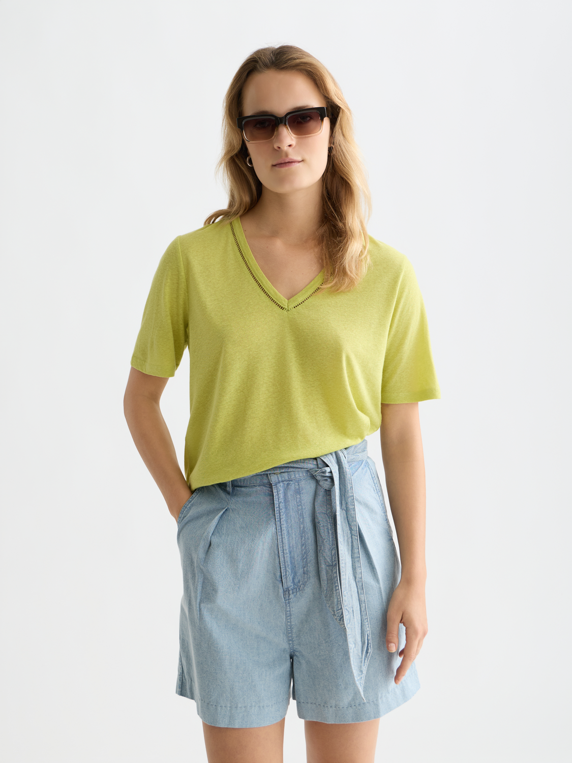 Linen v-neck t-shirt - Scotch & Soda AU