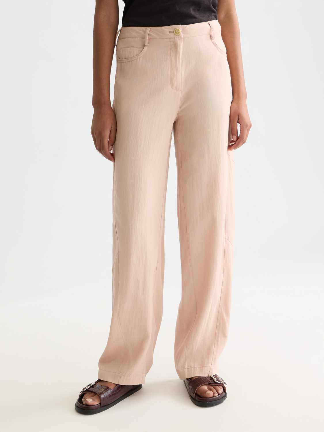 Lotus barrel leg pants